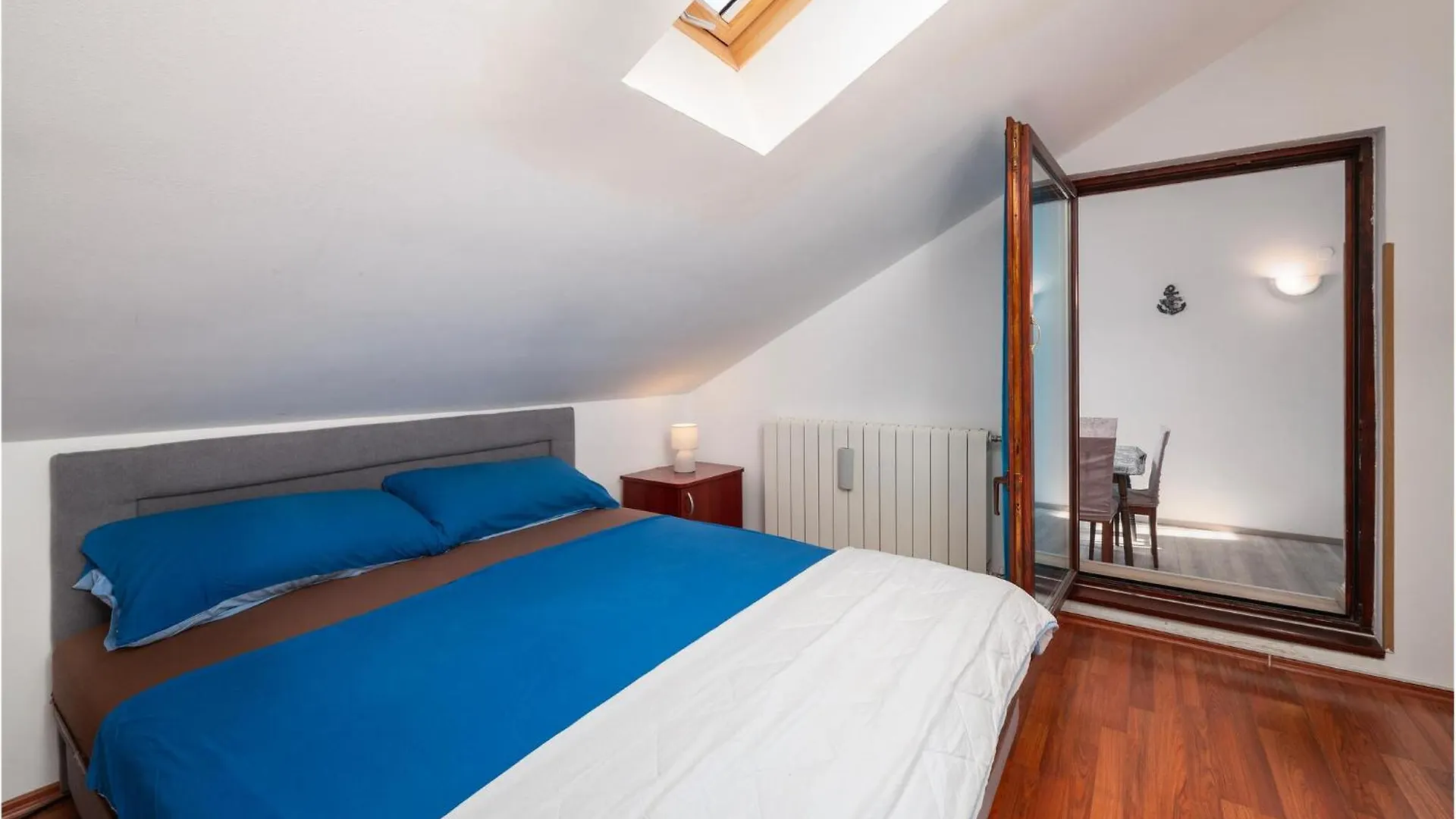 Awesome Apartment In Pula With Wifi Valdebek
